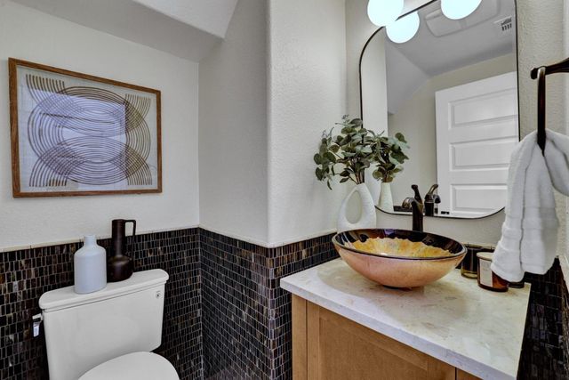 136 Avellino Way, Mountain View, CA 94043