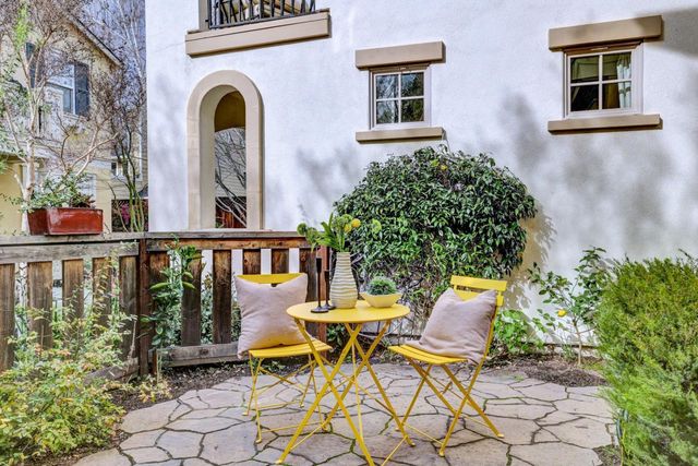 136 Avellino Way, Mountain View, CA 94043