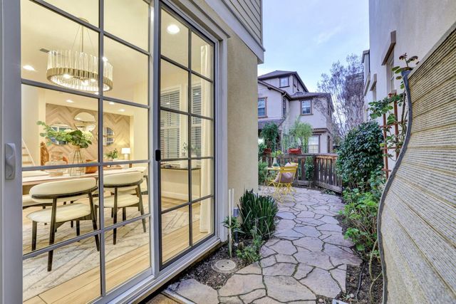 136 Avellino Way, Mountain View, CA 94043