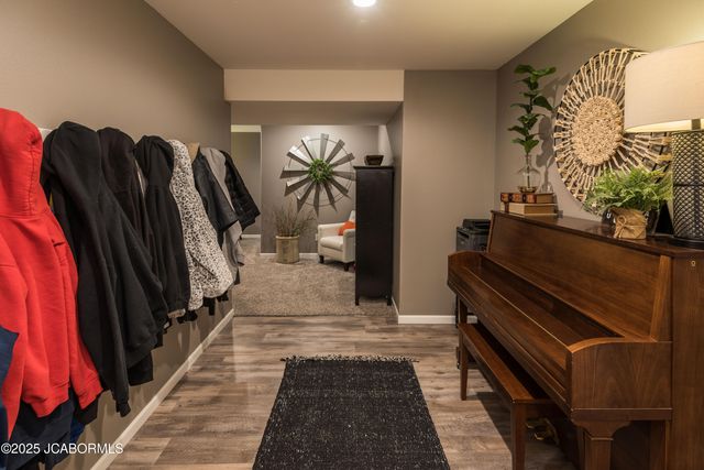 5314 WESTWARD LANE, Jefferson City, MO 65109