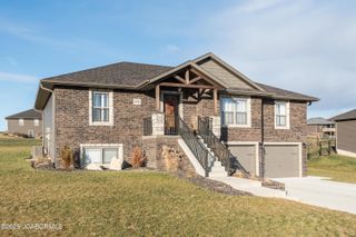 5314 WESTWARD LANE, Jefferson City, MO 65109