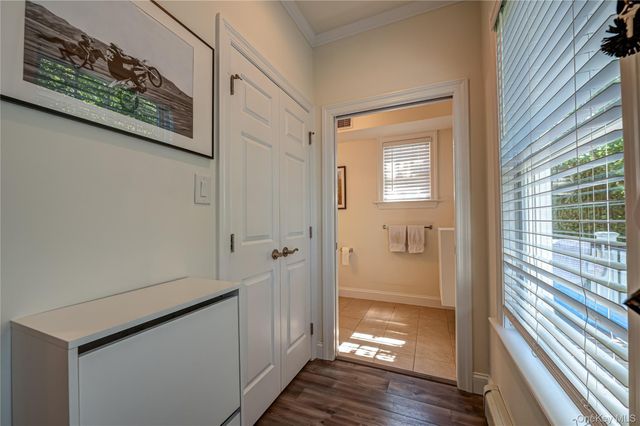 7 Nathan Hale Drive A, Huntington, NY 11743