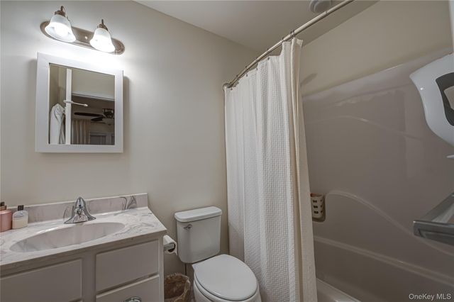 7 Nathan Hale Drive A, Huntington, NY 11743