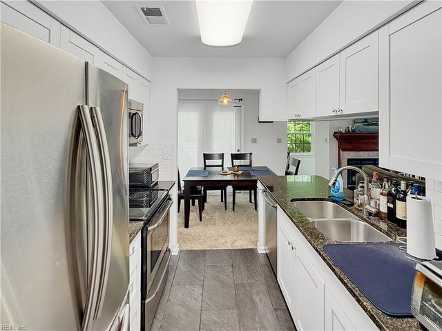 701 Meherrin River Ct Apt D, Chesapeake, VA 23320