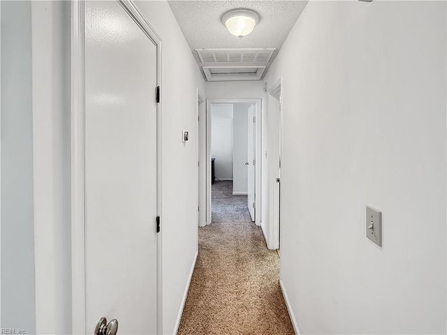 701 Meherrin River Ct Apt D, Chesapeake, VA 23320