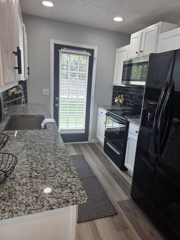 5031 Nina Marie Ave, Murfreesboro, TN 37129