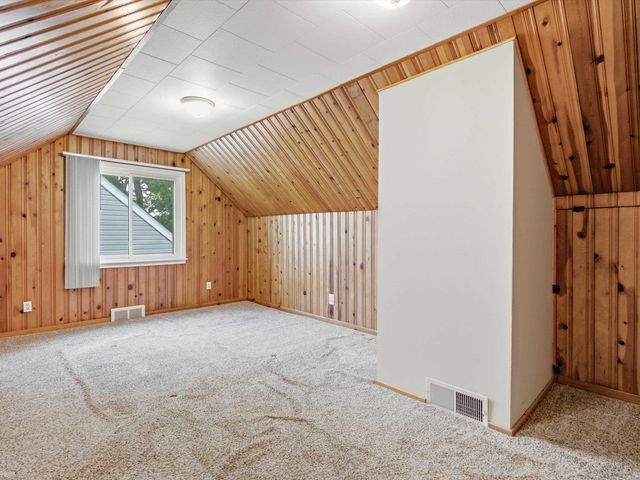 29850 John J Street, Roseville, MI 48066