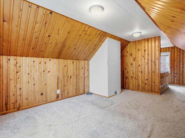 29850 John J Street, Roseville, MI 48066