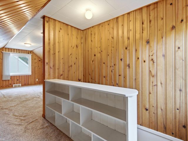 29850 John J Street, Roseville, MI 48066