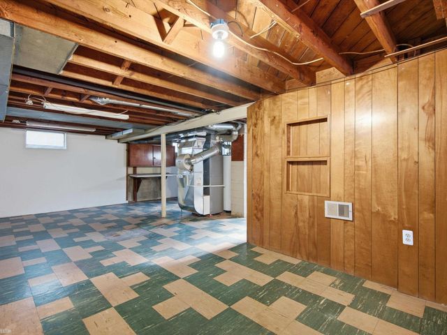 29850 John J Street, Roseville, MI 48066
