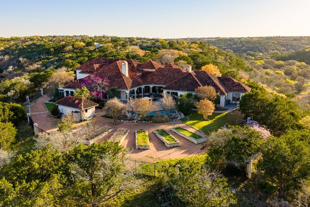 2121 Landmark Lane, Kerrville, TX 78028