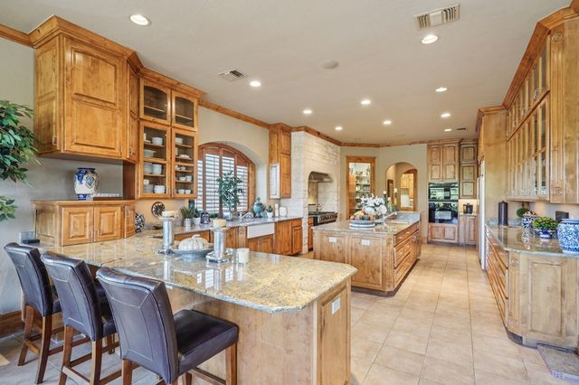 2121 Landmark Lane, Kerrville, TX 78028