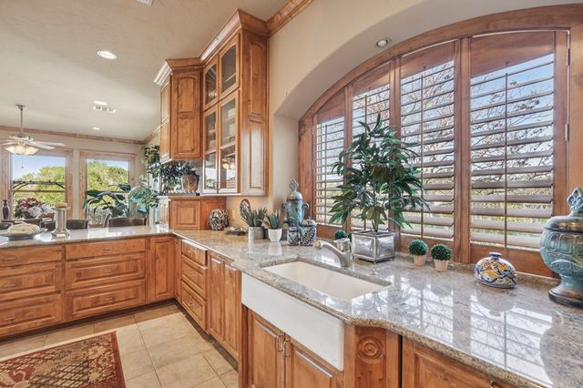 2121 Landmark Lane, Kerrville, TX 78028