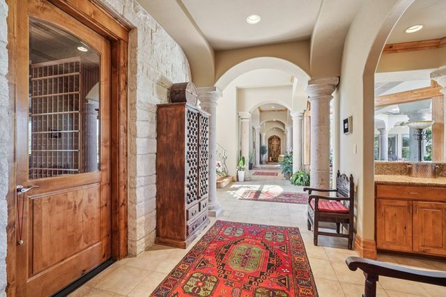 2121 Landmark Lane, Kerrville, TX 78028