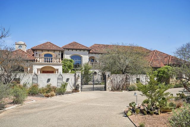 2121 Landmark Lane, Kerrville, TX 78028