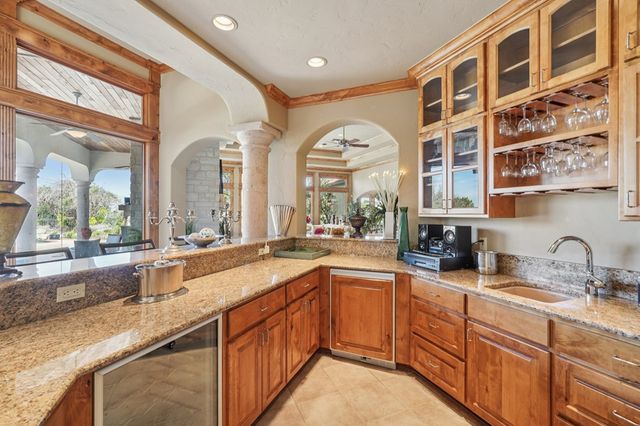 2121 Landmark Lane, Kerrville, TX 78028