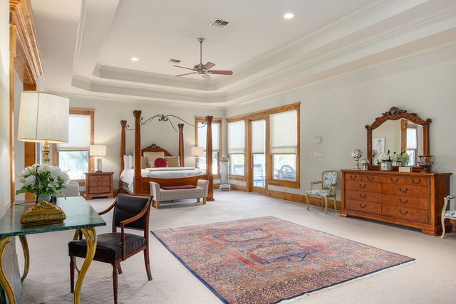 2121 Landmark Lane, Kerrville, TX 78028