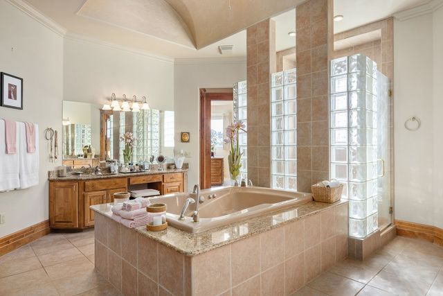 2121 Landmark Lane, Kerrville, TX 78028