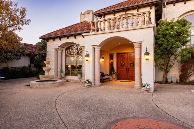 2121 Landmark Lane, Kerrville, TX 78028