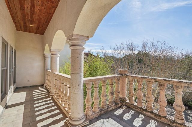 2121 Landmark Lane, Kerrville, TX 78028