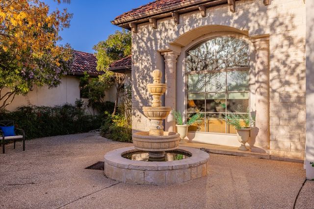 2121 Landmark Lane, Kerrville, TX 78028