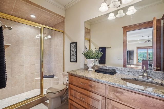 2121 Landmark Lane, Kerrville, TX 78028