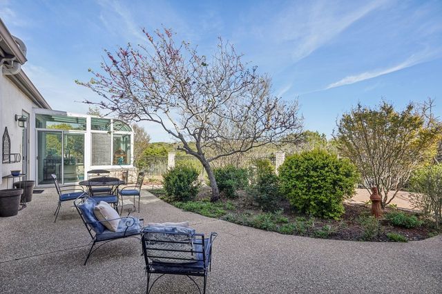 2121 Landmark Lane, Kerrville, TX 78028