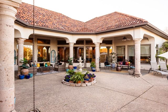 2121 Landmark Lane, Kerrville, TX 78028