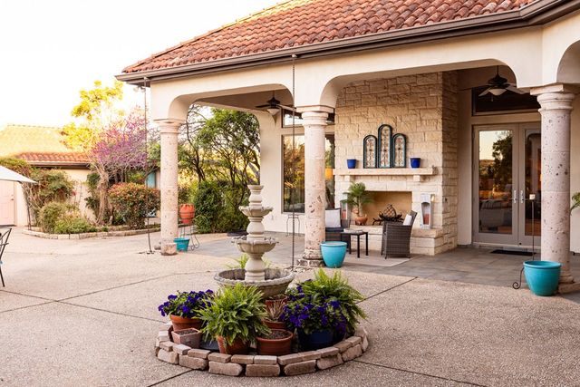 2121 Landmark Lane, Kerrville, TX 78028