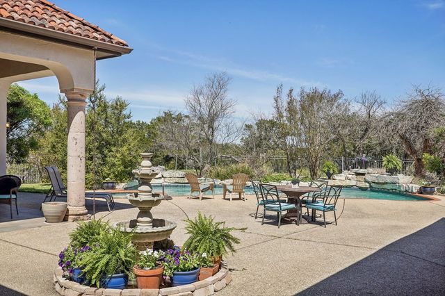 2121 Landmark Lane, Kerrville, TX 78028