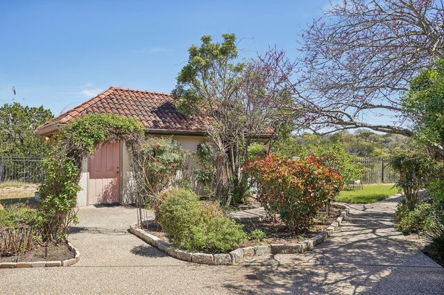 2121 Landmark Lane, Kerrville, TX 78028