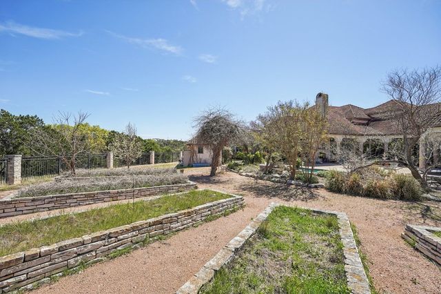 2121 Landmark Lane, Kerrville, TX 78028