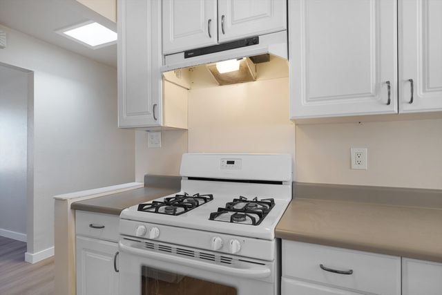 4032 Comanche Road NE, Albuquerque, NM 87110