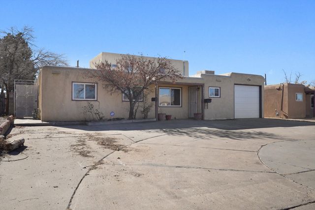 4032 Comanche Road NE, Albuquerque, NM 87110