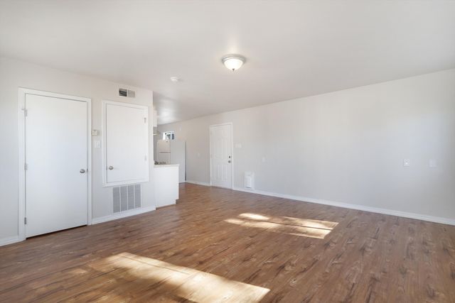 4032 Comanche Road NE, Albuquerque, NM 87110