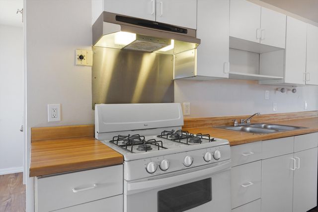 4032 Comanche Road NE, Albuquerque, NM 87110