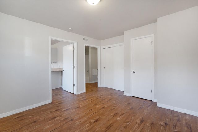 4032 Comanche Road NE, Albuquerque, NM 87110