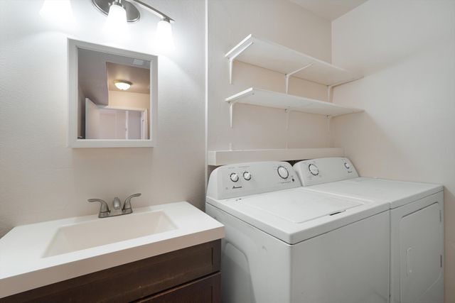 4032 Comanche Road NE, Albuquerque, NM 87110