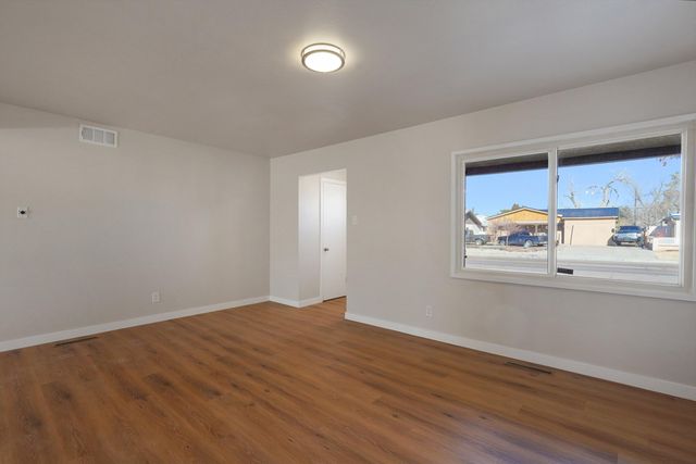 4032 Comanche Road NE, Albuquerque, NM 87110