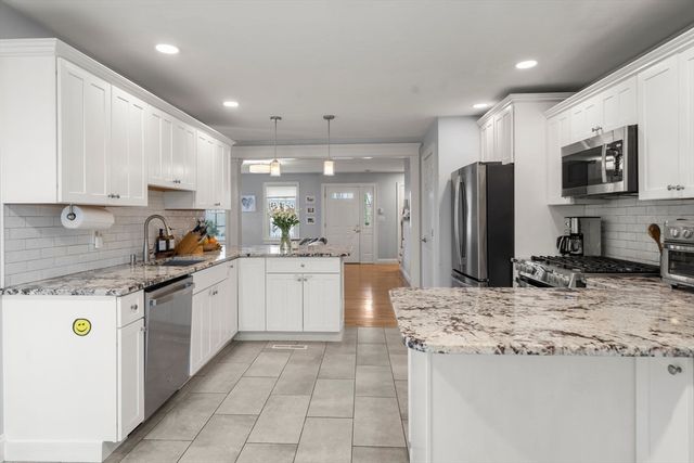 13 Mill St 1, Boston, MA 02122