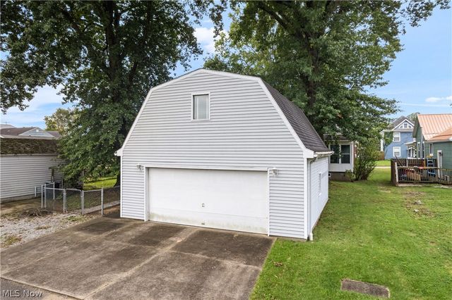 909 32nd Street, Parkersburg, WV 26104