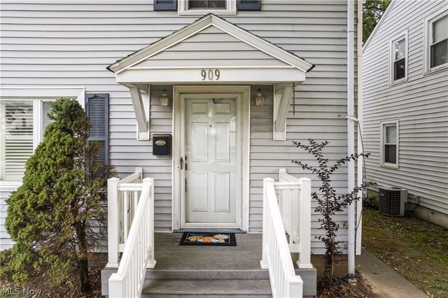 909 32nd Street, Parkersburg, WV 26104