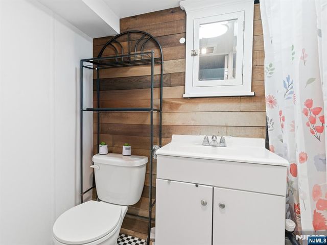 32 Elmwood Terrace, Irvington, NJ 07111