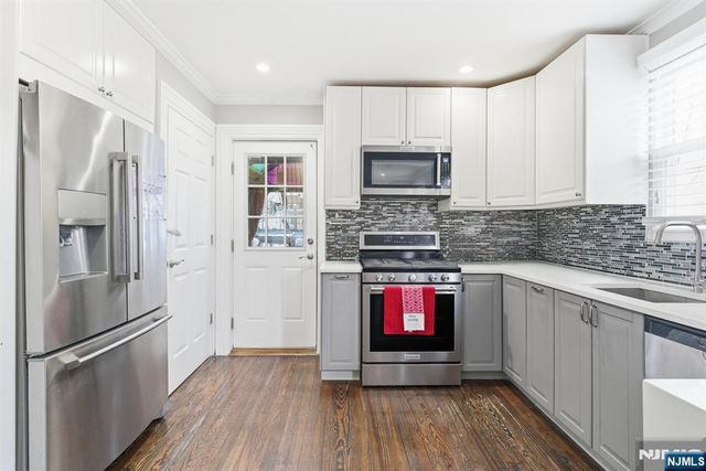 32 Elmwood Terrace, Irvington, NJ 07111