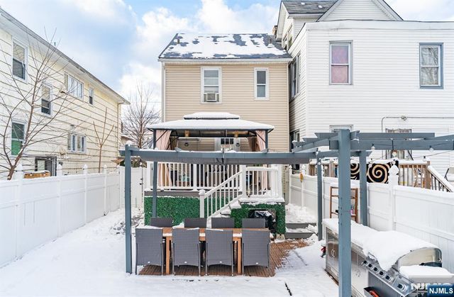 32 Elmwood Terrace, Irvington, NJ 07111