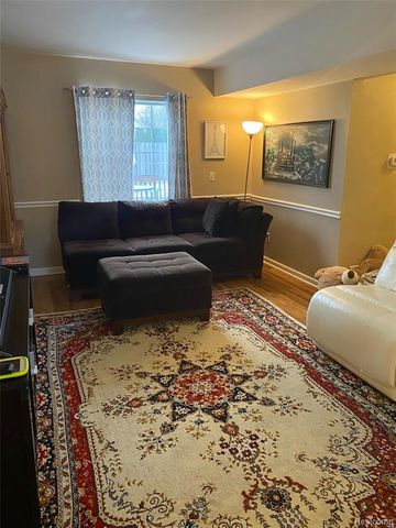 24404 Simmons Drive, Novi, MI 48374