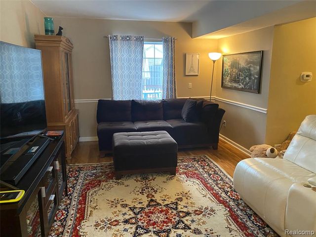 24404 Simmons Drive, Novi, MI 48374