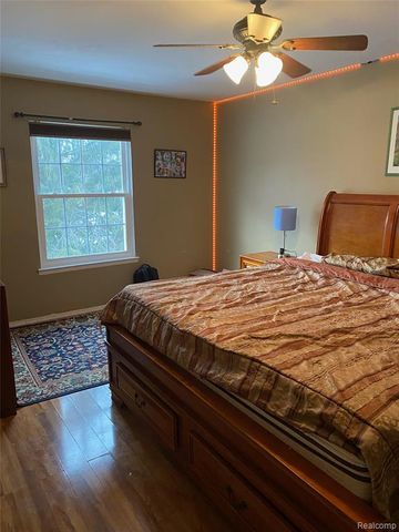 24404 Simmons Drive, Novi, MI 48374