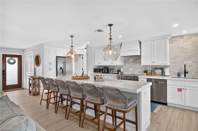169 Ibis ST, Fort Myers Beach, FL 33931