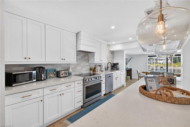 169 Ibis ST, Fort Myers Beach, FL 33931